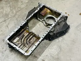 11137544594 BMW Engine Motor Upper Oil Pan Housing E60 550