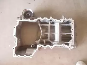 7-570-685 BMW Gas Front Engine Motor Upper Oil Pan 750I Turbo