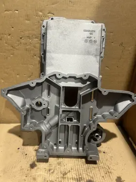 12559805 CHEVROLET Upper Oil Pan Batwing C5 LS1 LS6 Corvette