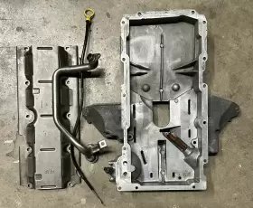 12561809 CHEVROLET Oil Pan Tray Dipstick LS1 Chevy Corvette