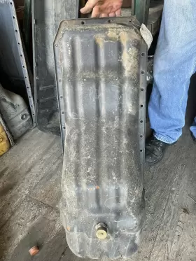 3999895 CUMMINS Oil Pan #2