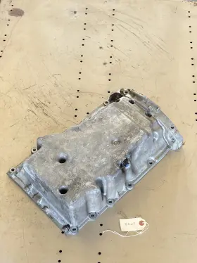 15191384 FORD Oil Pan Mazda Escape Tribute