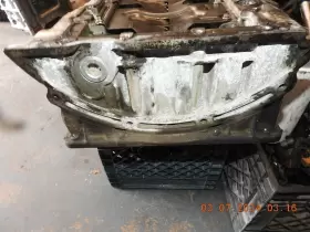 DC3Q-6676-AC FORD Powerstroke Upper Oil Pan #2