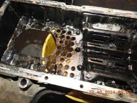 12634972 GENERAL MOTORS Duramax Upper Oil Pan Lbz Lly Gmc #2