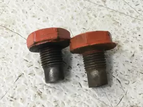 3921988 GENERAL MOTORS Oil Drain Plugs Car Chevy #3