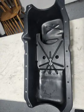 12557558 GM Engine Oil Pan Tahoe Suburban Yukon