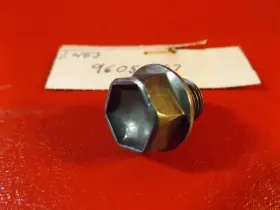 96051387 GM Nos Metro Oil Pan Drain Plug S10 Chevrolet Geo 96051387 GM Nos Metro Oil Pan Drain Plug S10 Chevrolet Geo