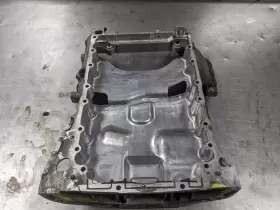 215203C153 HYUNDAI Upper Engine Oil Pan #3