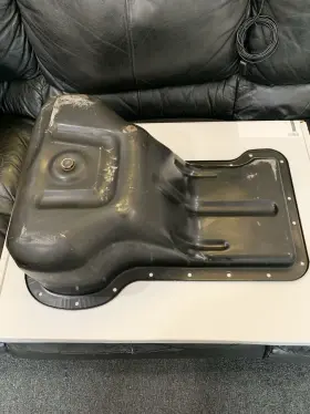 1843324C91 INTERNATIONAL Oil Pan #2