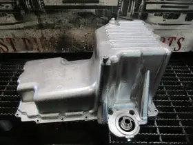 7078308C INTERNATIONAL Maxxforce Diesel Engine Oil Pan