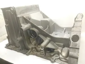 LR154101 JAGUAR Pace Oil Pan