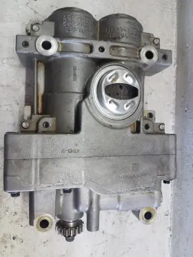 05047992AA JEEP Engine Oil Pump Cylinder Cherokee