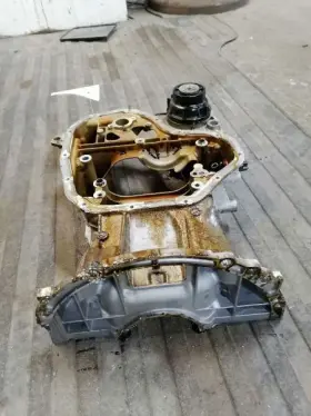NX200T LEXUS Oil Pan Engine Upper #2