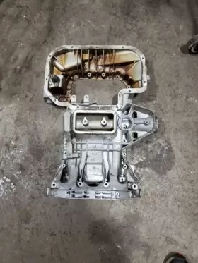1120141202 MERCEDES Oil Pan Upper C240 Awd