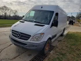 SPRINTV25 MERCEDES-BENZ TRUCK Oil Pan