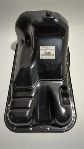 1200A238 MITSUBISHI Oil Pan Sport Montero