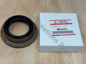 MH034205 MITSUBISHI Fuso Rear Differential Drive Pinion Oil