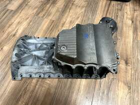 94810705510 PORSCHE Lower Upper Engine Oil Pan Cayenne