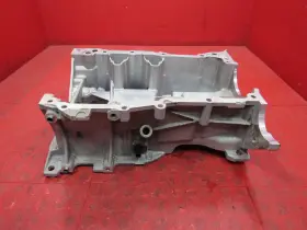 11420-37030 TOYOTA Upper Oil Pan Prius Corolla #2