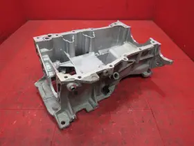 11420-37030 TOYOTA Upper Oil Pan Prius Corolla