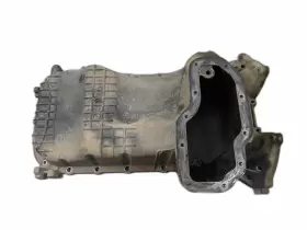 121110F020 TOYOTA Upper Engine Oil Pan 4WD Sequoia