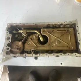 8670458 VOLVO Oil Pan Cylinder S60 S80